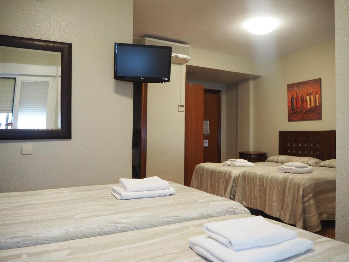 Hostal Acella Pamplona Eksteriør billede