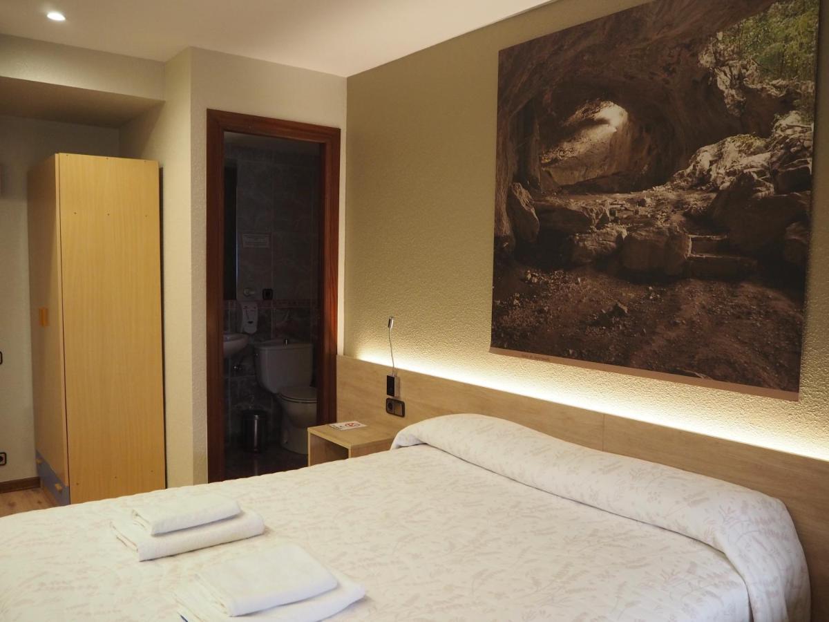 Hostal Acella Pamplona Eksteriør billede