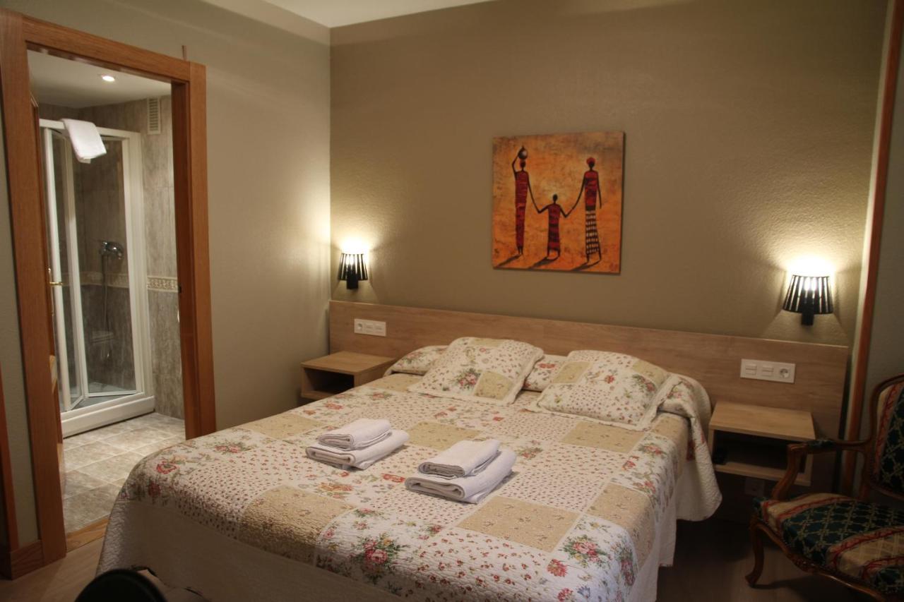 Hostal Acella Pamplona Eksteriør billede